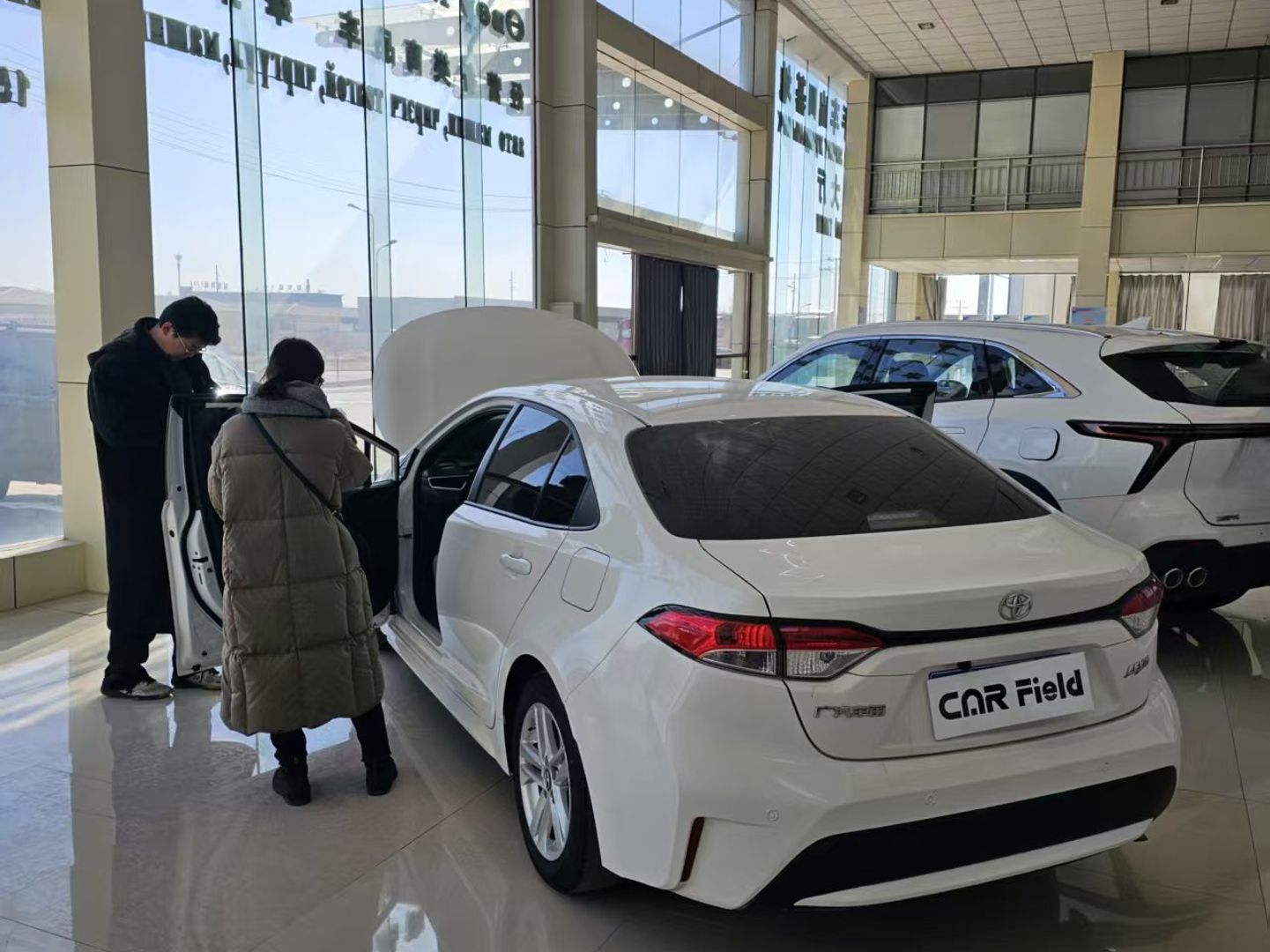 Customer visit CAR Field showroom
